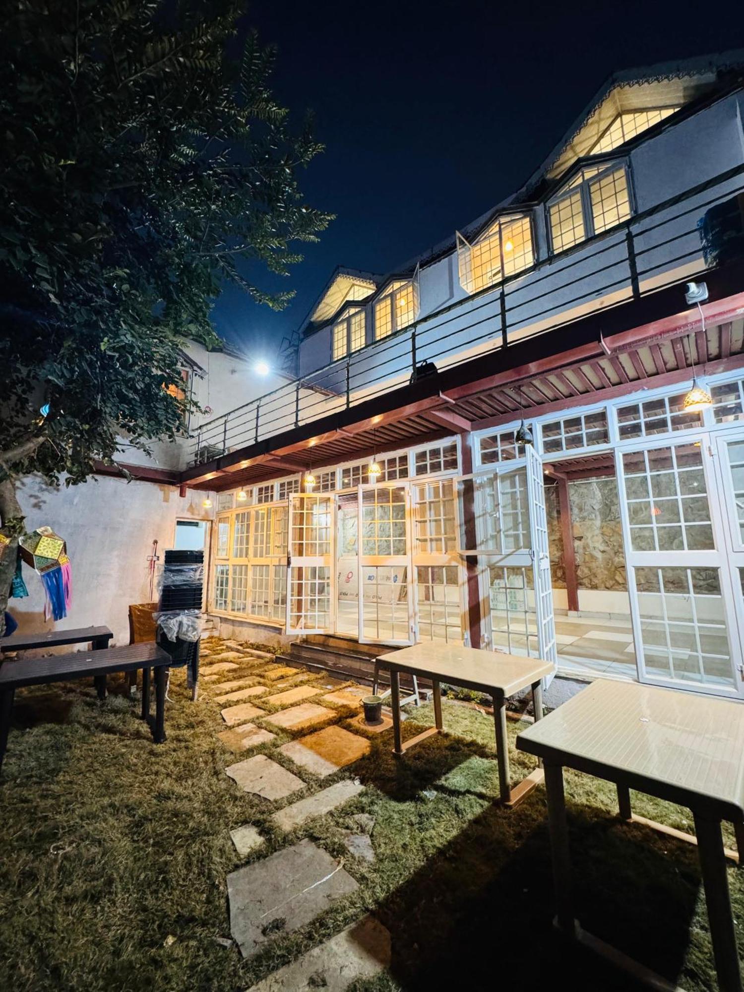 Hotel The Gulmohar, Chikhaldara Exterior foto